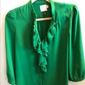 Anthropologie Sz 4 Green ruffled front blouse